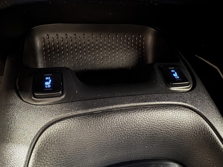 TOYOTA Corolla 1.8 125H BUSINESS ECVT