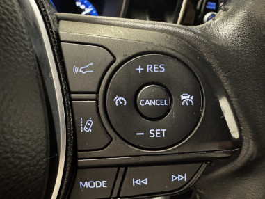 TOYOTA Corolla 1.8 125H BUSINESS ECVT