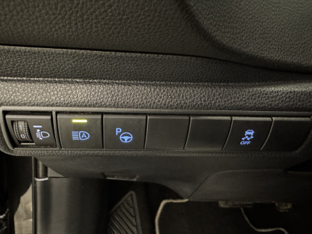 TOYOTA Corolla 1.8 125H BUSINESS ECVT