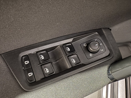 VOLKSWAGEN Touran Advance 2.0 TDI 85kW 115CV DSG