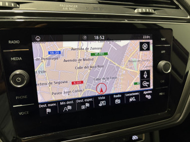 VOLKSWAGEN Touran Advance 2.0 TDI...