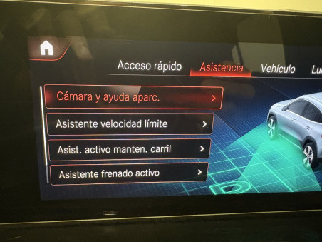 Mercedes Benz GLA 200d DCT