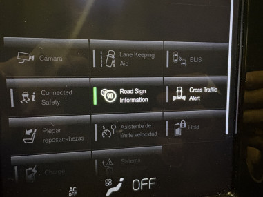 VOLVO XC40 1.5 T5 Twin Momentum Auto