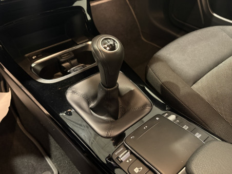 Mercedes Benz CLA 180d