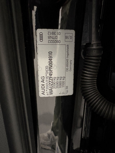 AUDI A4 Advanced 30 TDI 100kW 136CV S...