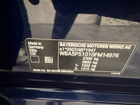 BMW 330e