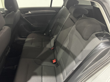 VOLKSWAGEN Golf Business Navi 1.6 TDI...